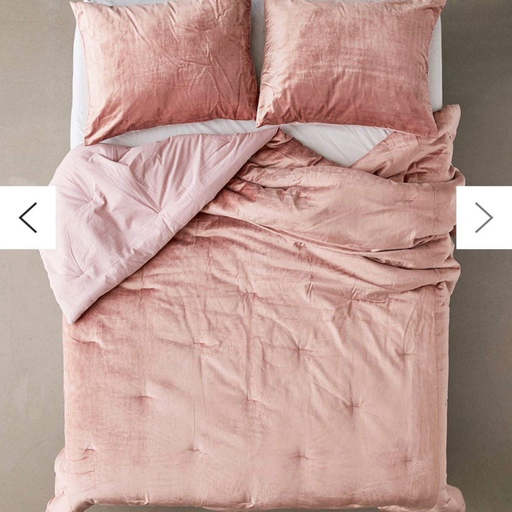 UO Comforter velvet